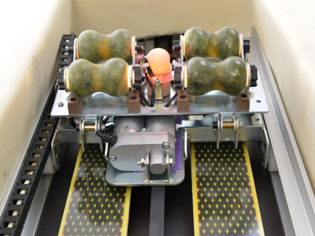 massajnaya_krovat_lotys_r518_10 (1).jpg