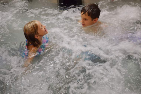 Гидромассажный спа-бассейн Viking Spa Tradition 2